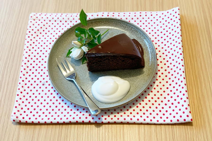 AVOCADO OIL CHOCOLATE CAKE